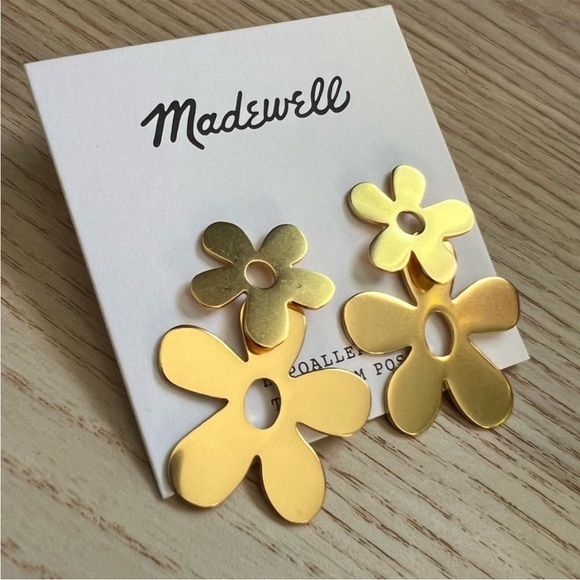 Madewell Jewelry - NWT MADEWELL Daisy Statement Earrings Gold